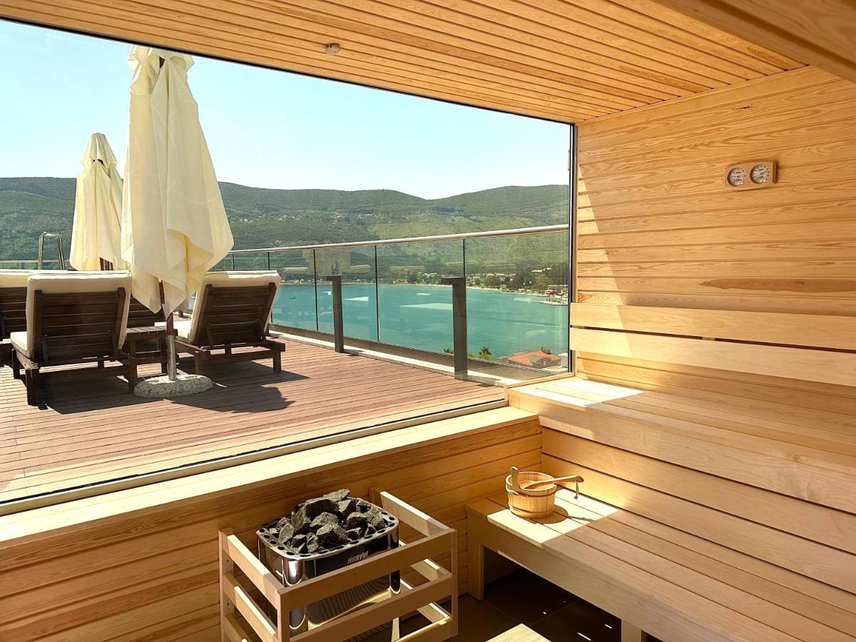 Garni Hotel Kruso Herceg Novi Exterior photo